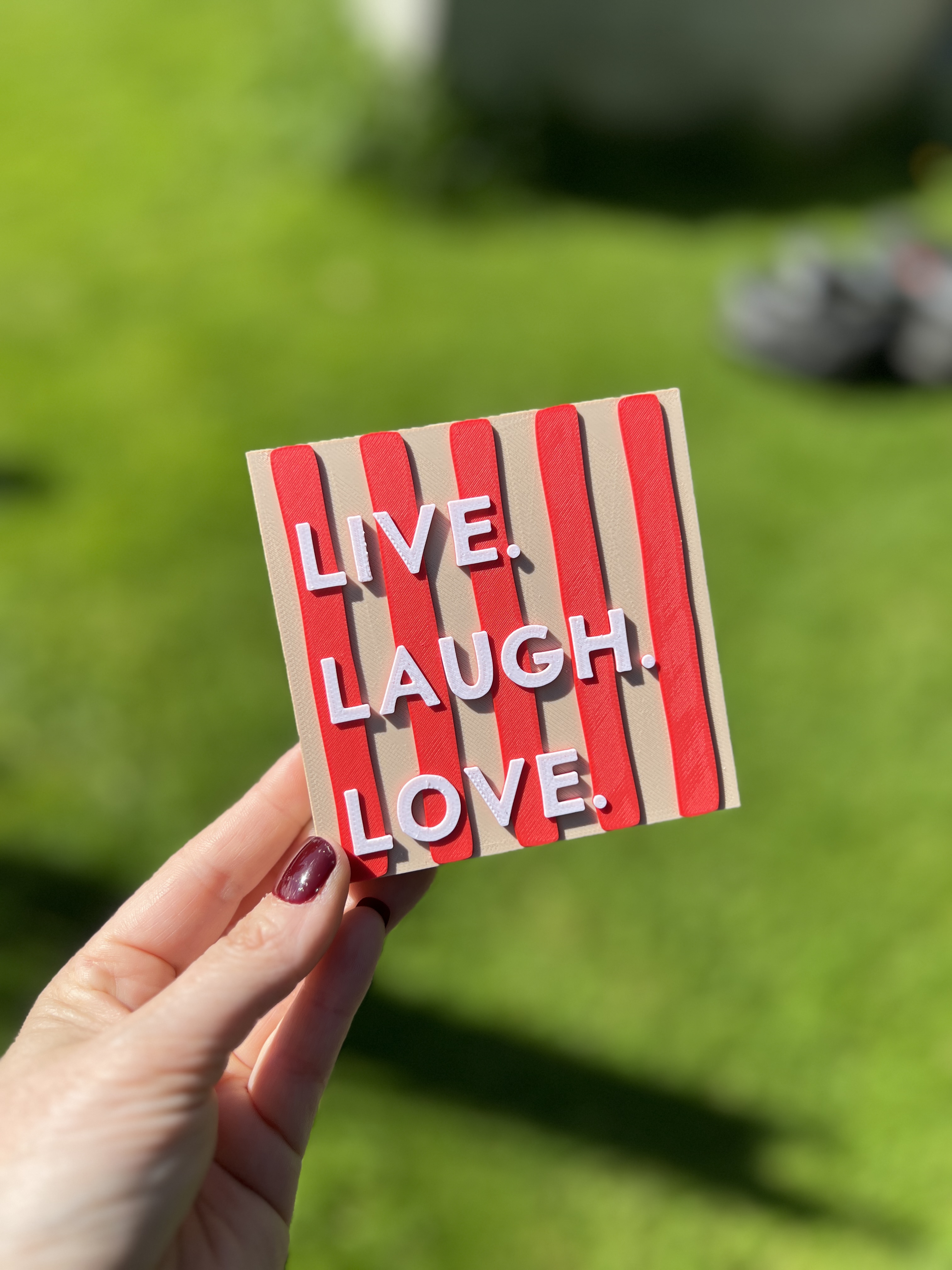 3D Statement "Live.Laugh.Love."
